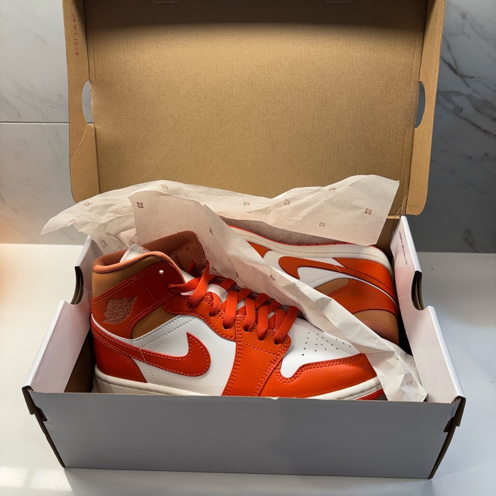 Jordan Women's Sneakers 🎁